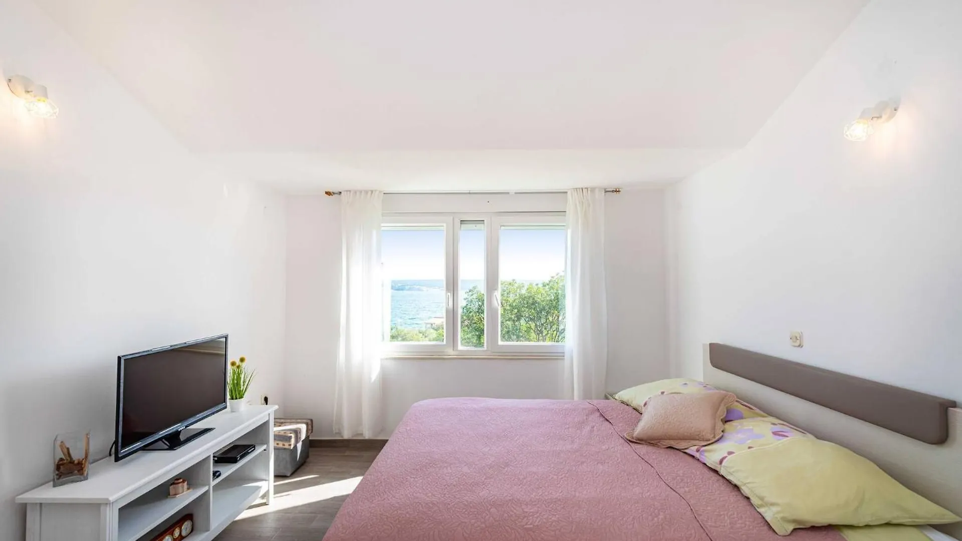My Dalmatia - Sea View Apartment Dajana With Private Pool Maslenica